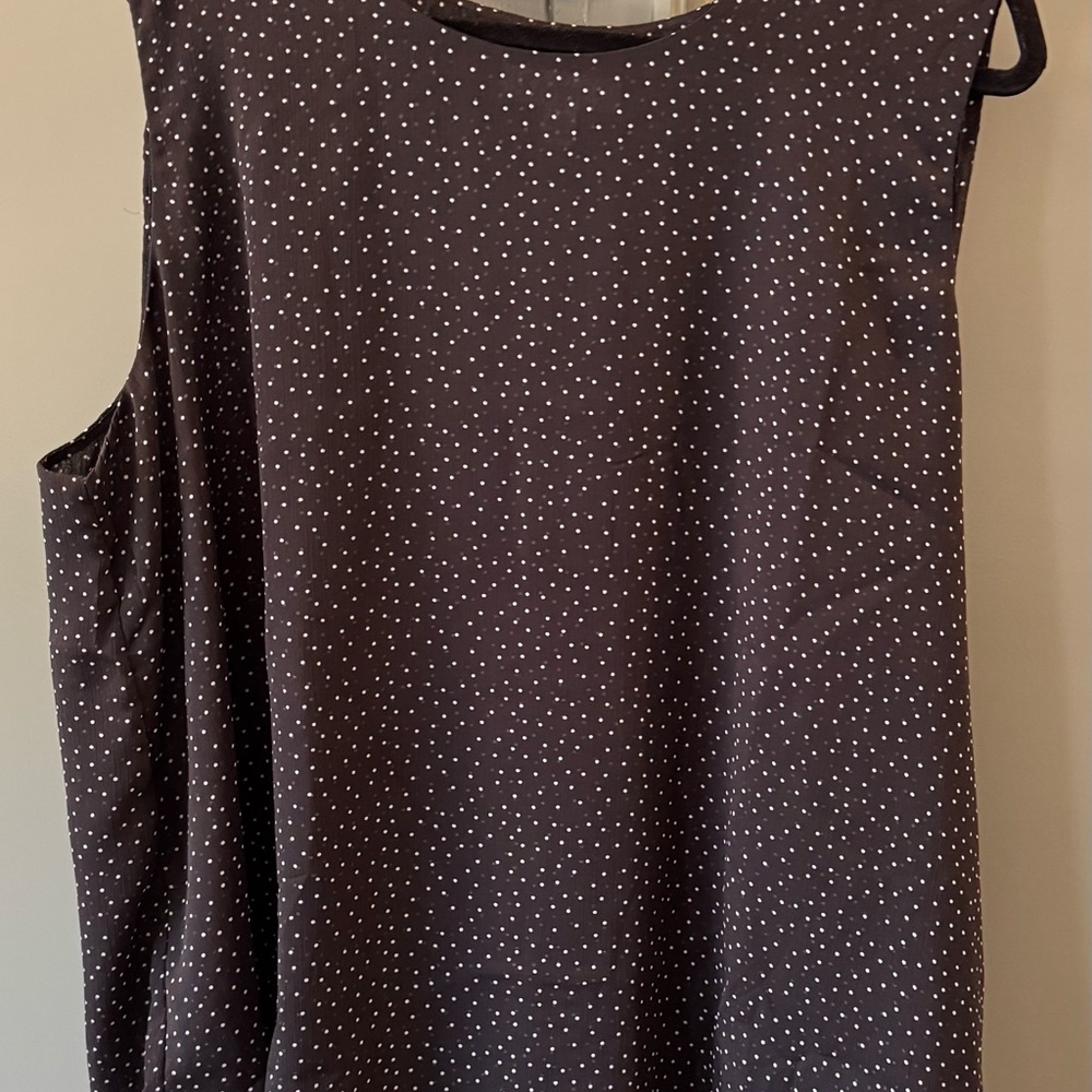 Cristina B Elegant Sleeveless Blouse - Black w/ White Polka Dot Design (XXL)
